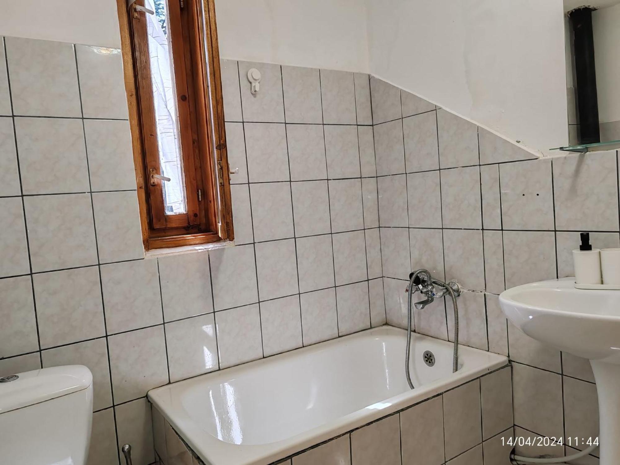 Maison d'hôtes Casa Soveja Rucareni Extérieur photo